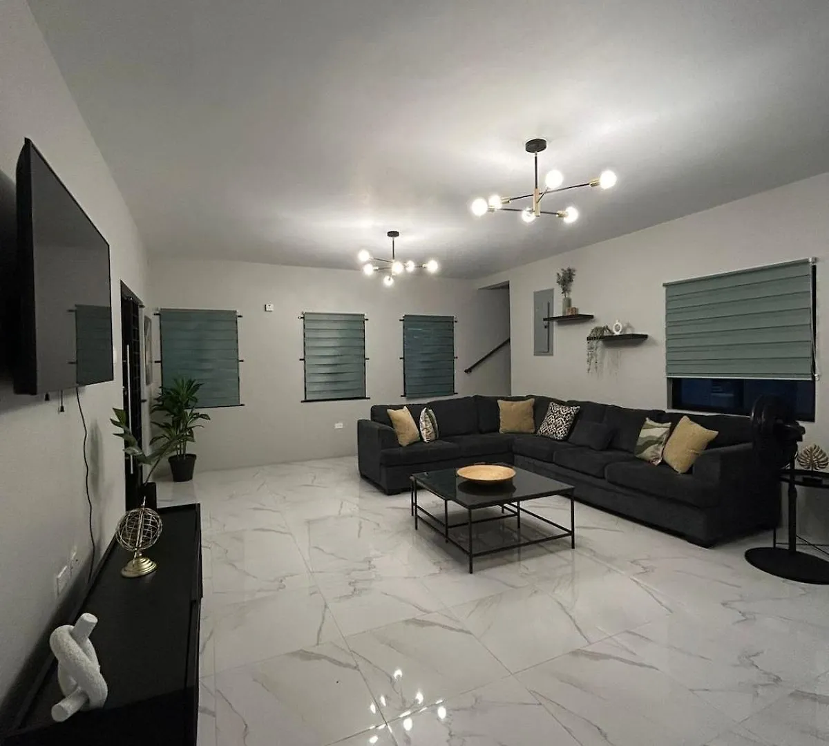 Cardinal Lookout Villa Close To The Beach فالماوث